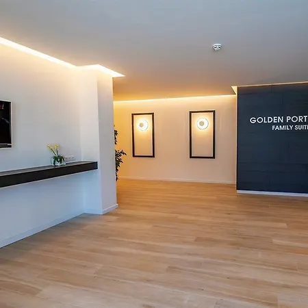 Otel Golden Port & 4*
